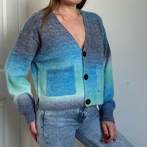 Ombré V-Neck Crop Cardigan With Pockets